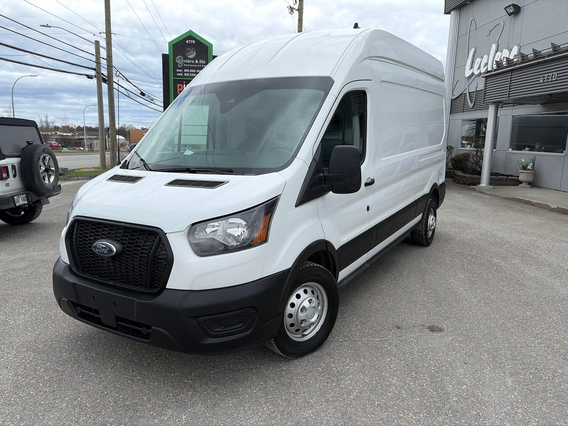 Ford Transit-250 Cargo Van 2023 - Image 1