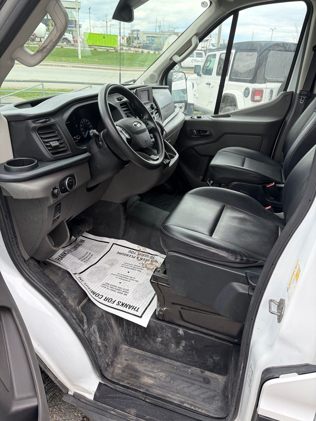 Ford Transit-250 Cargo Van 2023 - Image 10