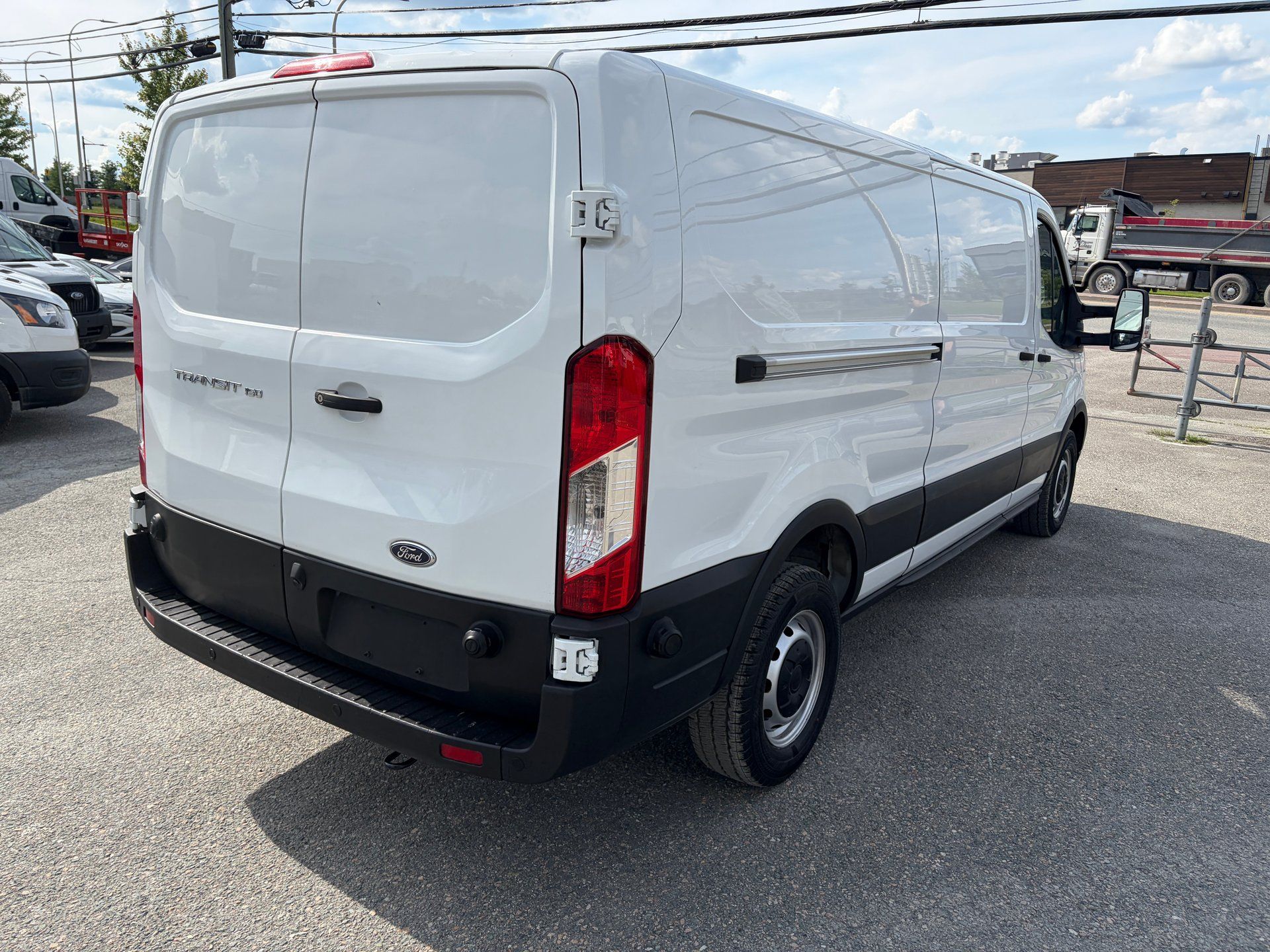 Ford Transit-150 Cargo Van 2020 - Image 5
