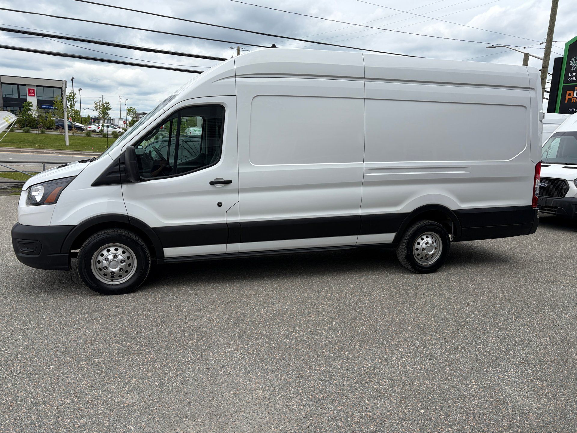 Ford Transit Van 2023 - Image 2