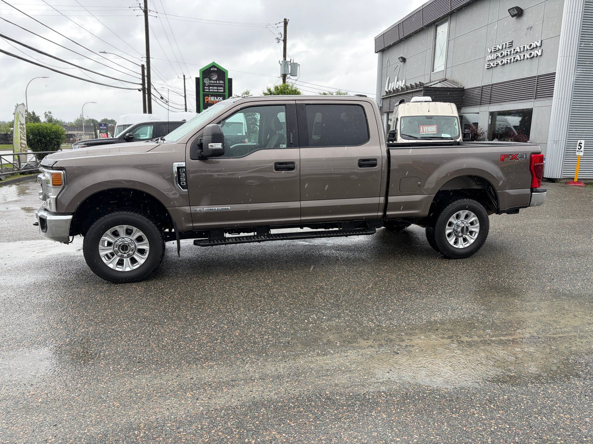 Ford F-350 2022 - Image 2