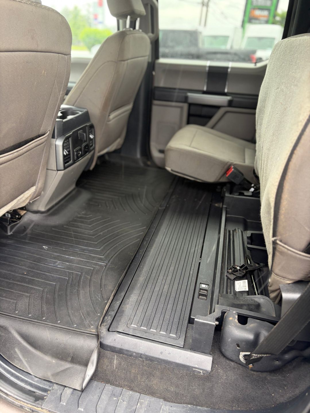 Ford F-350 2022 - Image 10