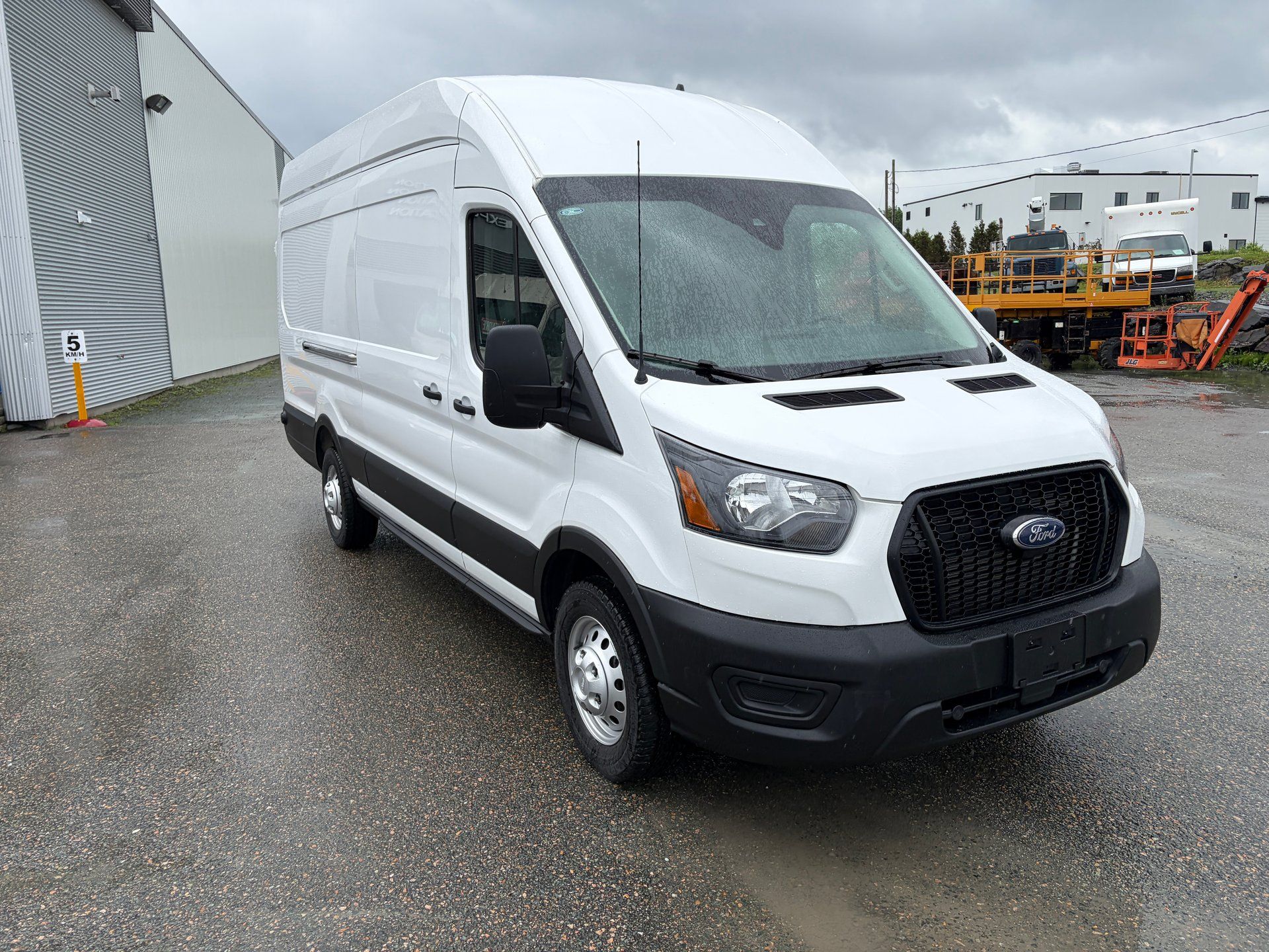 Ford Transit-250 Cargo Van 2025 - Image 7