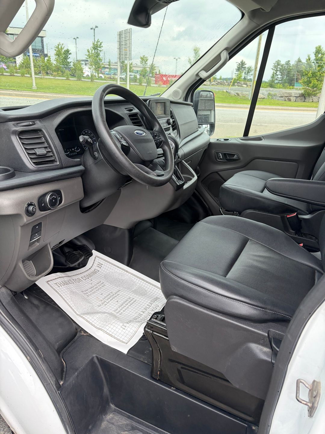 Ford Transit-250 Cargo Van 2022 - Image 9