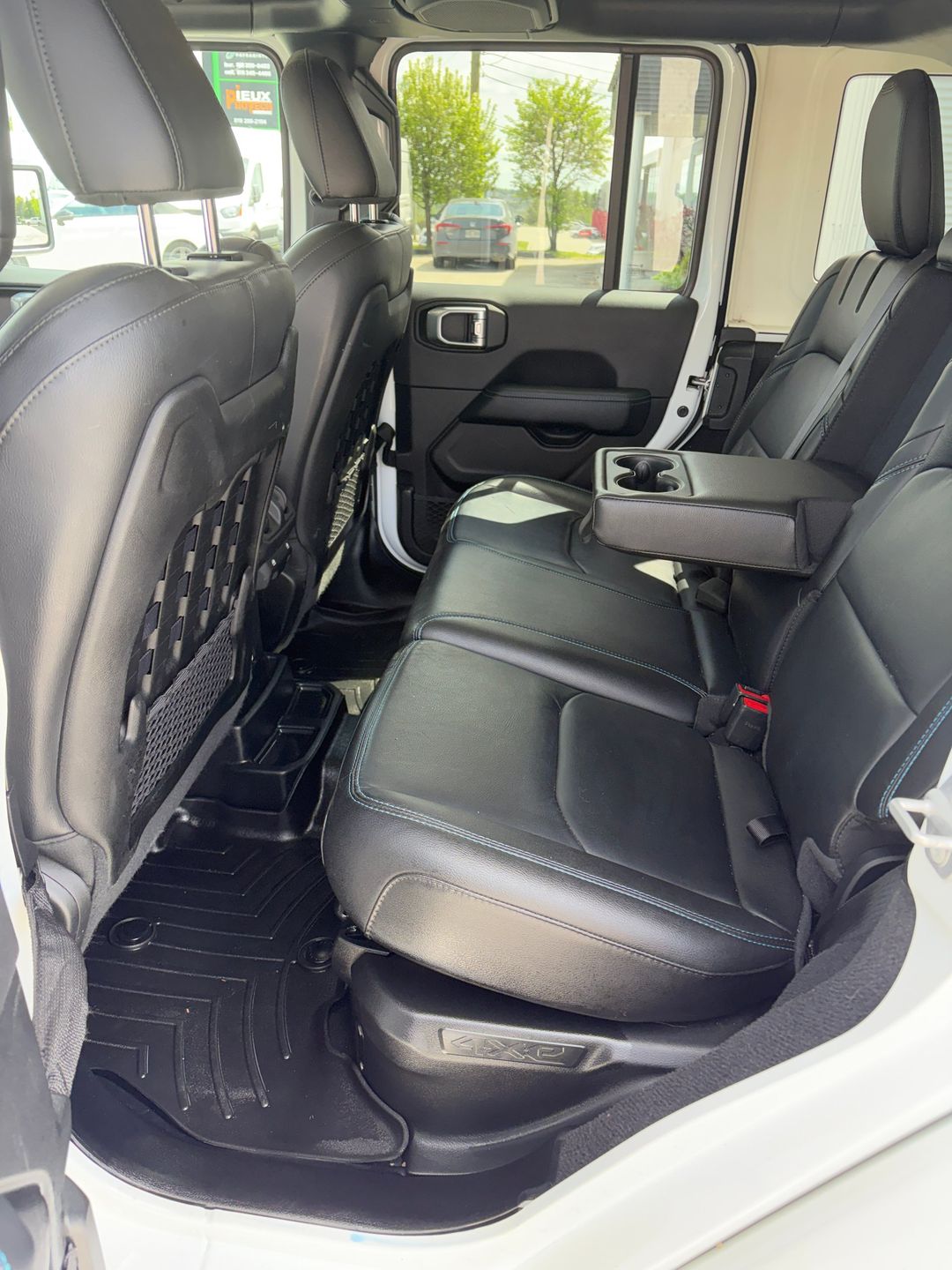 Jeep Wrangler 4xe 2021 - Image 10