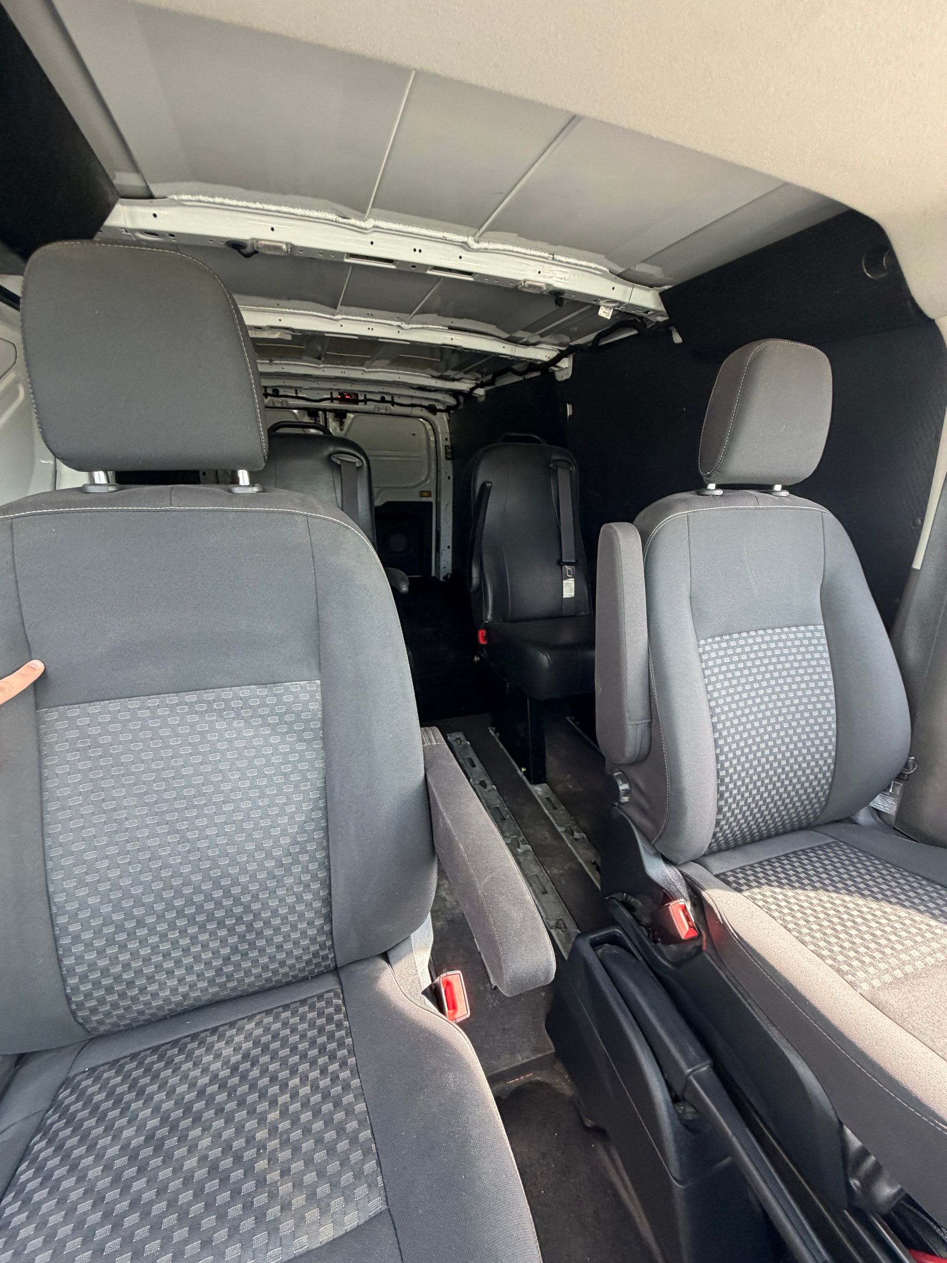 Ford Transit-150 Cargo Van 2020 - Thumbnail 8