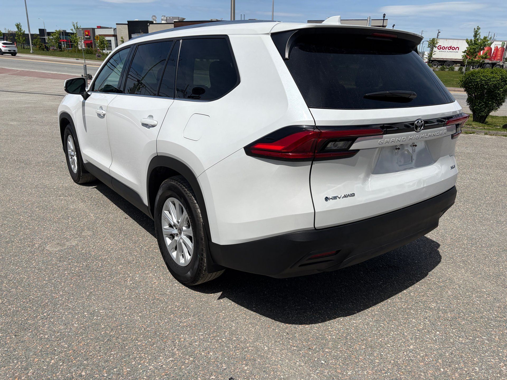 Toyota Grand Highlander 2024 - Thumbnail 3