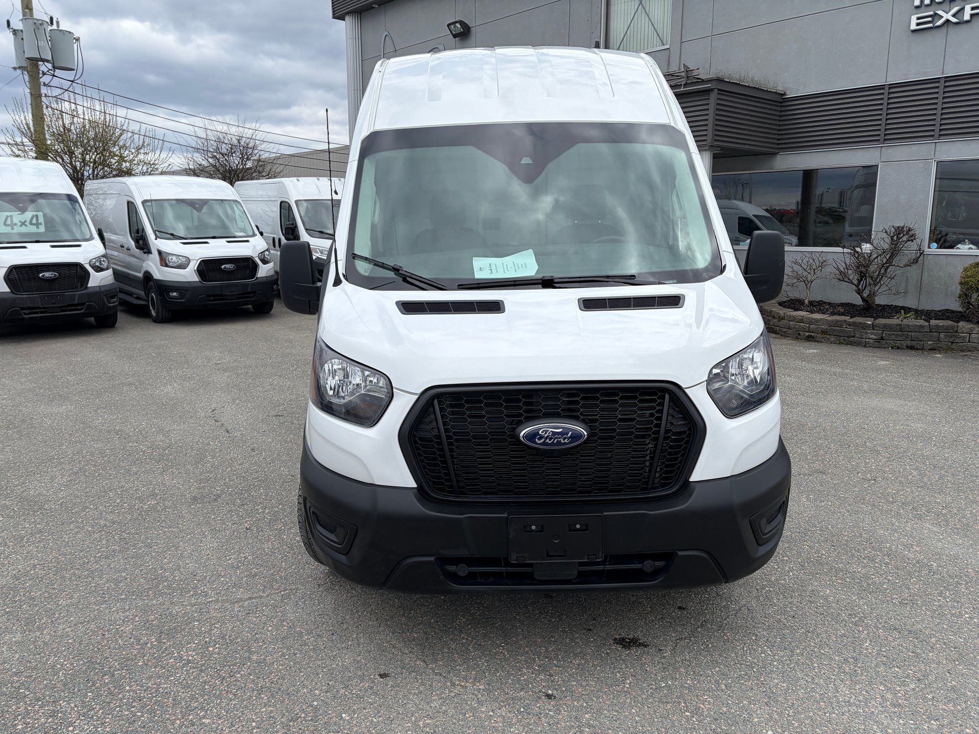 Ford Transit-250 Cargo Van 2023 - Thumbnail 8
