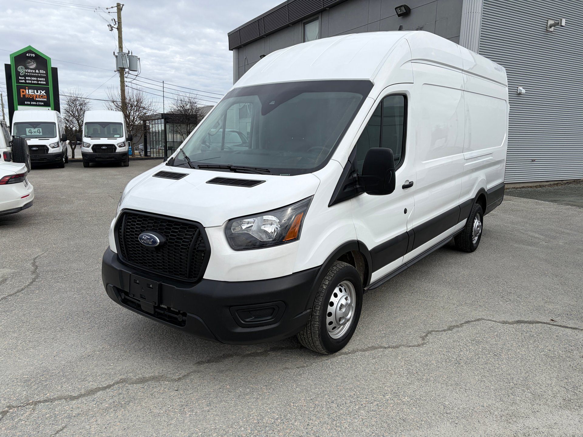 Ford Transit-250 Cargo Van 2022 - Thumbnail 1
