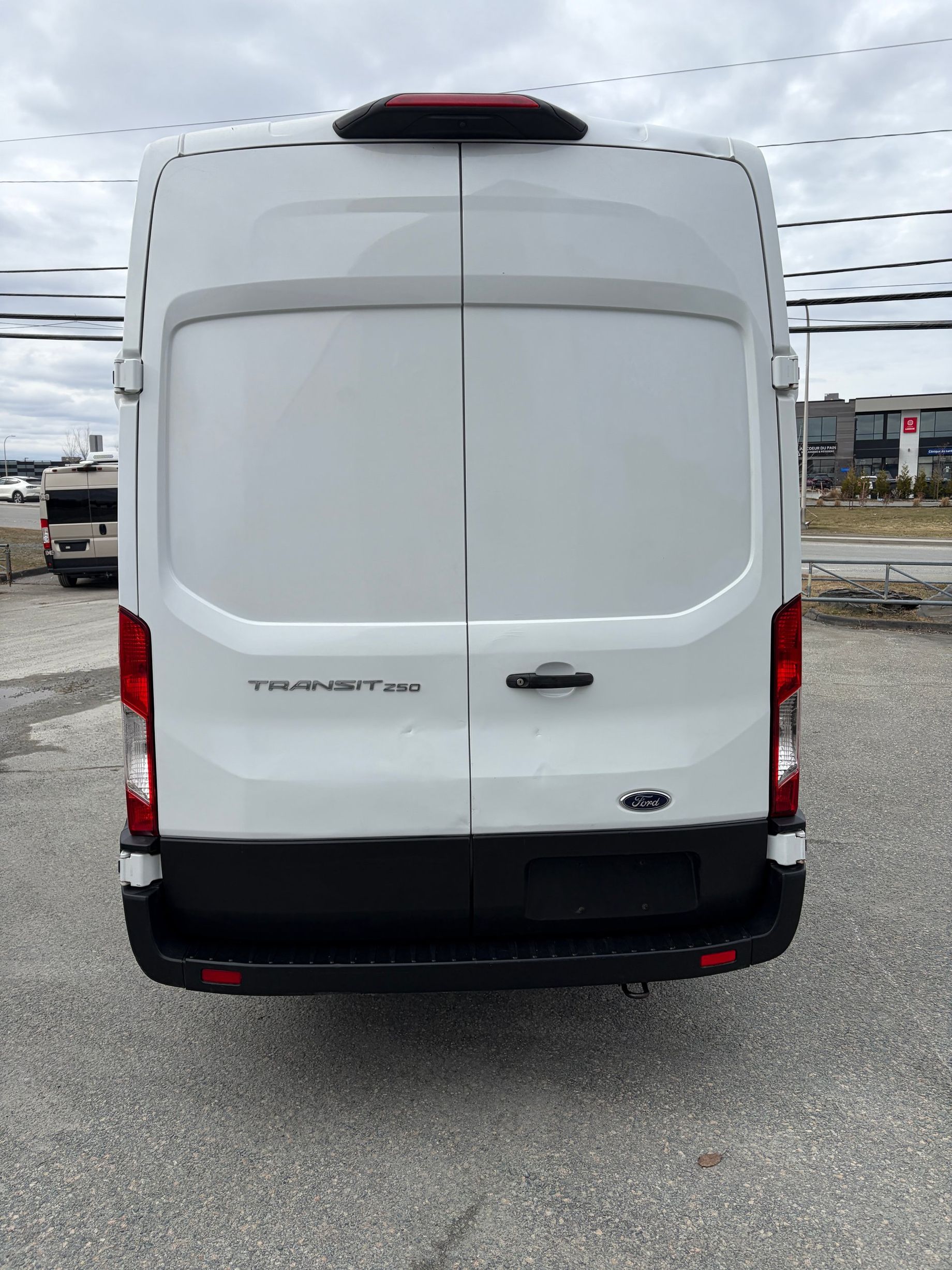 Ford Transit-250 Cargo Van 2022 - Thumbnail 4