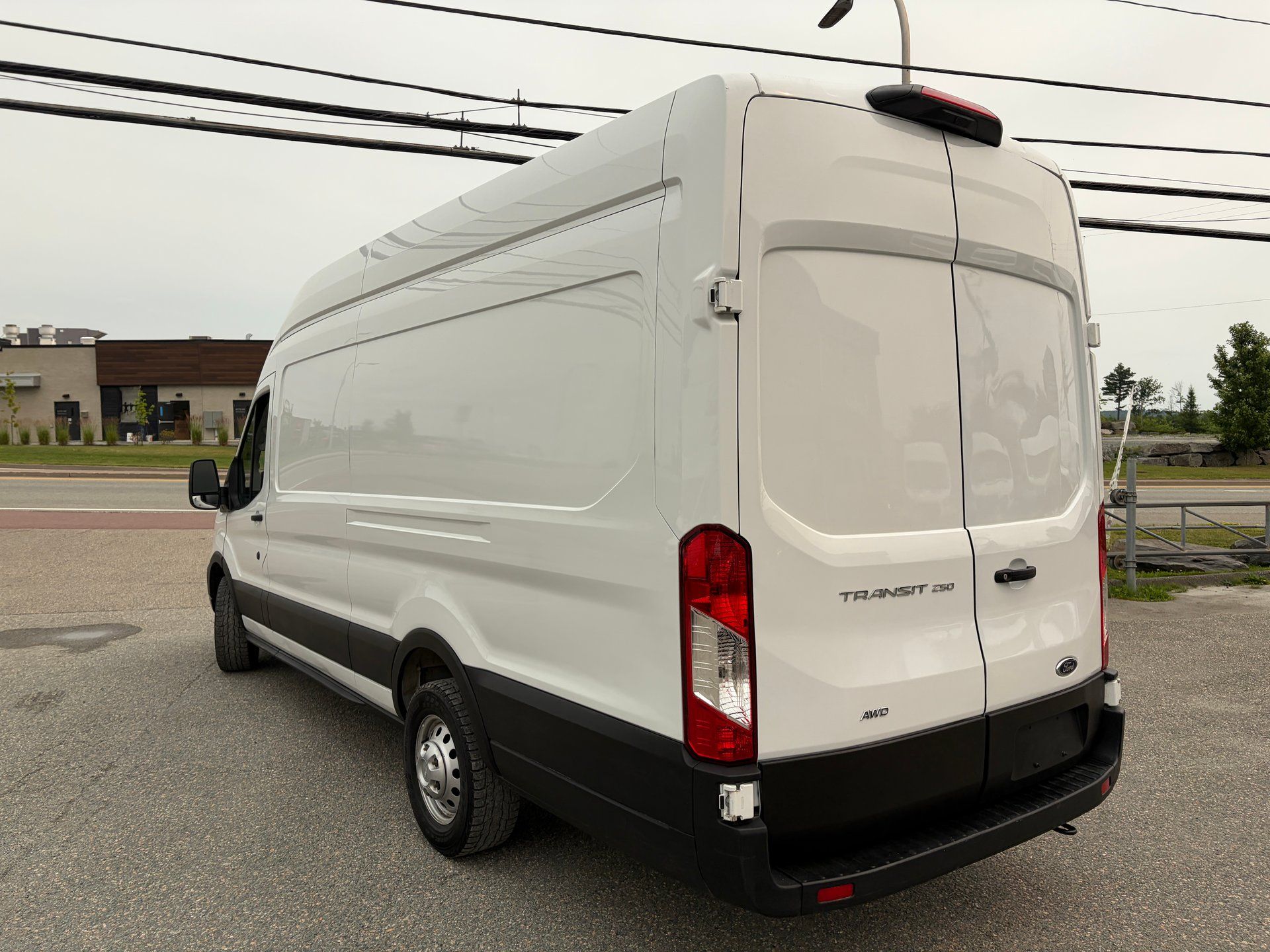 Ford Transit-250 Cargo Van 2023 - Thumbnail 3
