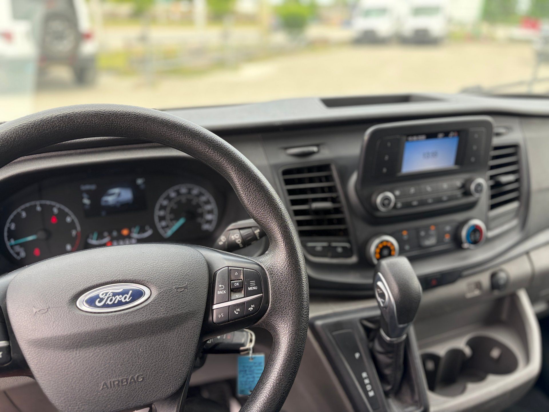 Ford Transit-350 Cargo Van 2023 - Thumbnail 11
