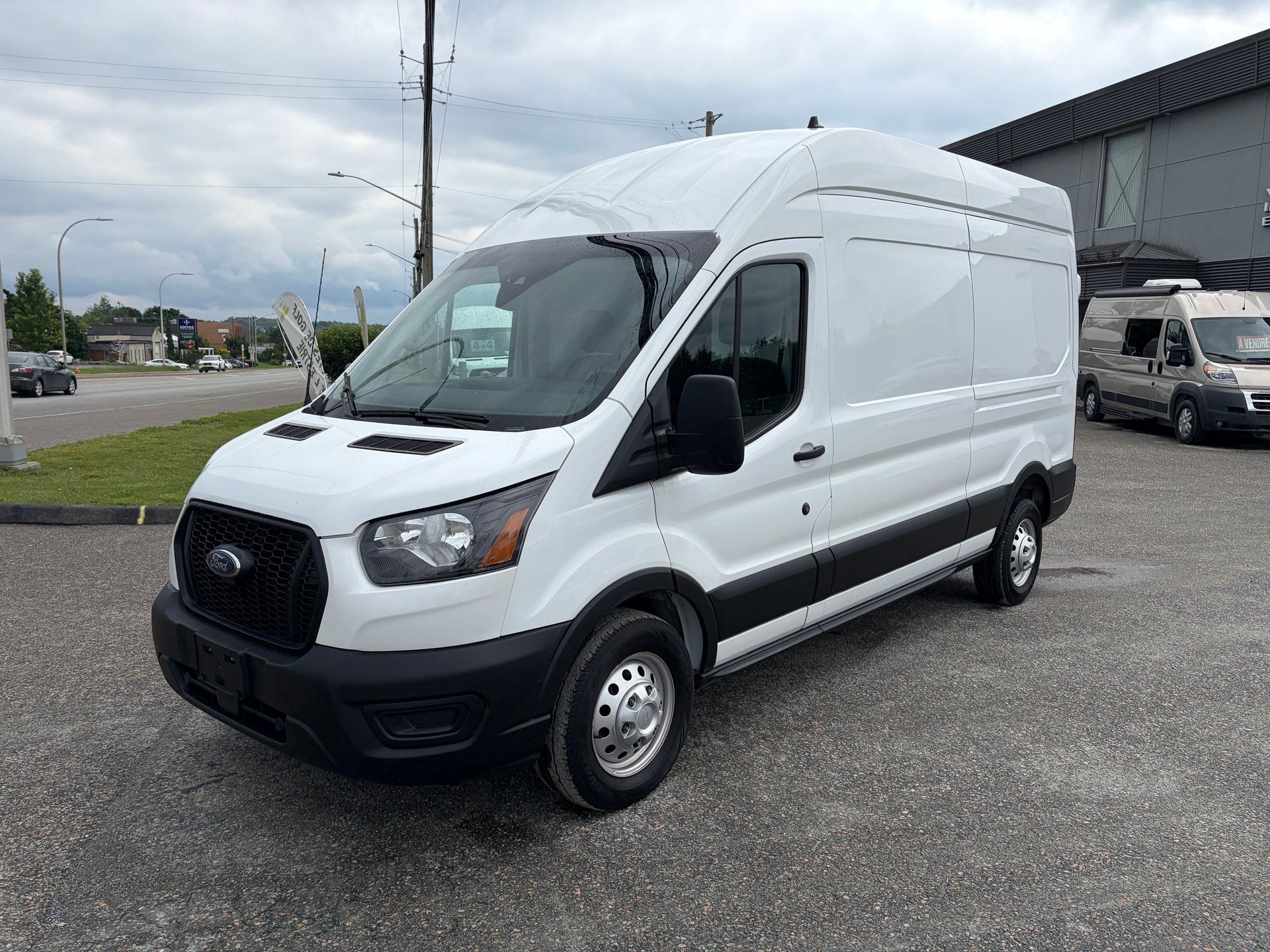 Ford Transit-250 Cargo Van 2022 - Thumbnail 1
