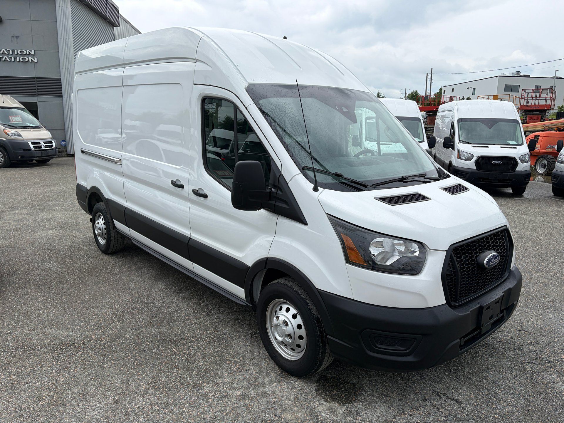 Ford Transit-250 Cargo Van 2022 - Thumbnail 7
