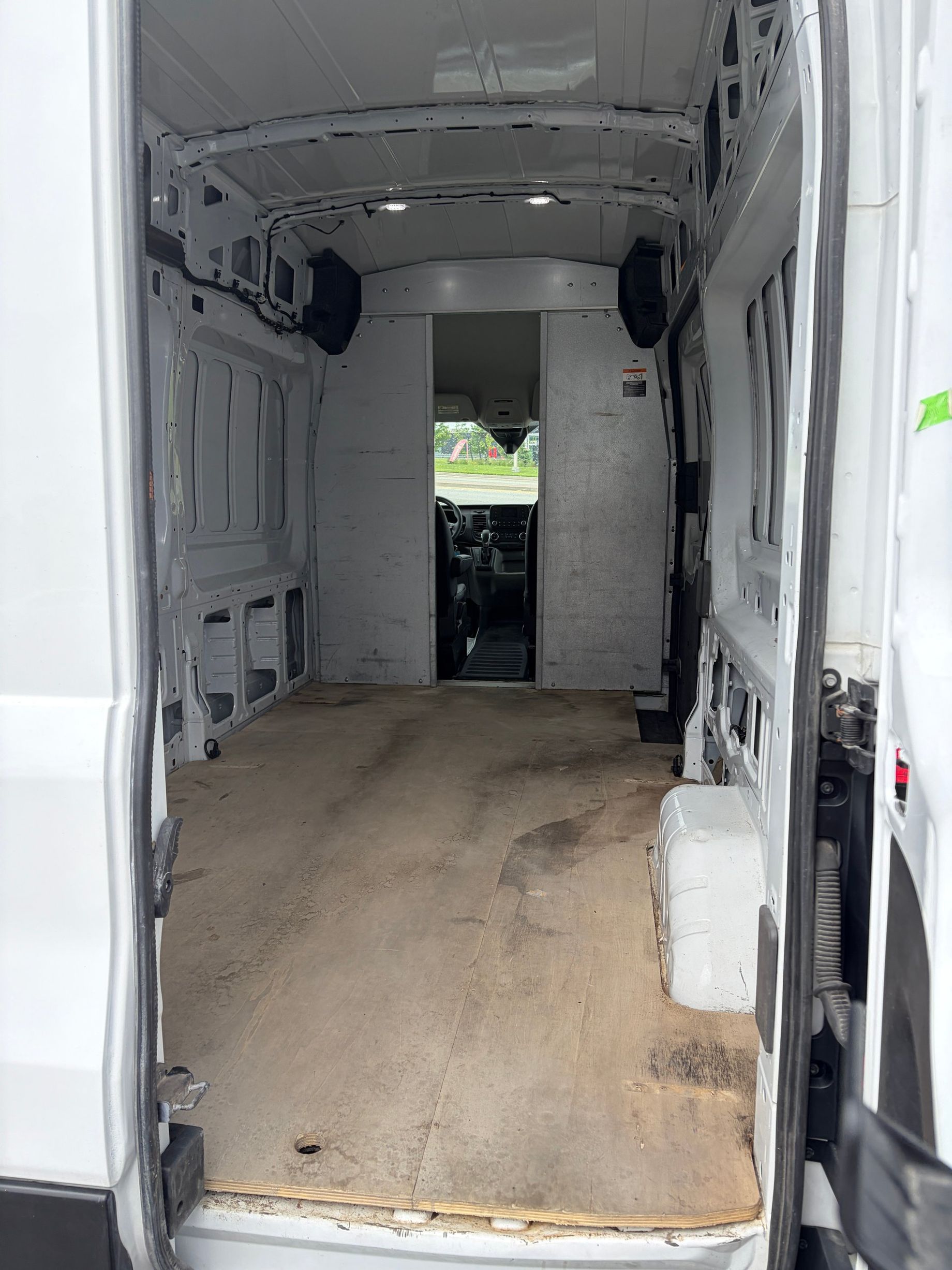 Ford Transit-250 Cargo Van 2022 - Thumbnail 11